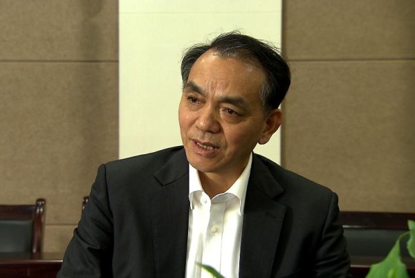 股票配资正规网 一年赚50多亿，他72岁却辞职做起网红：有生之年再干个上市公司